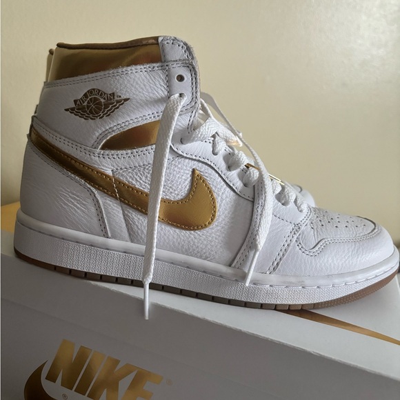 Jordan AJ1 Remastered. - Picture 5 of 6